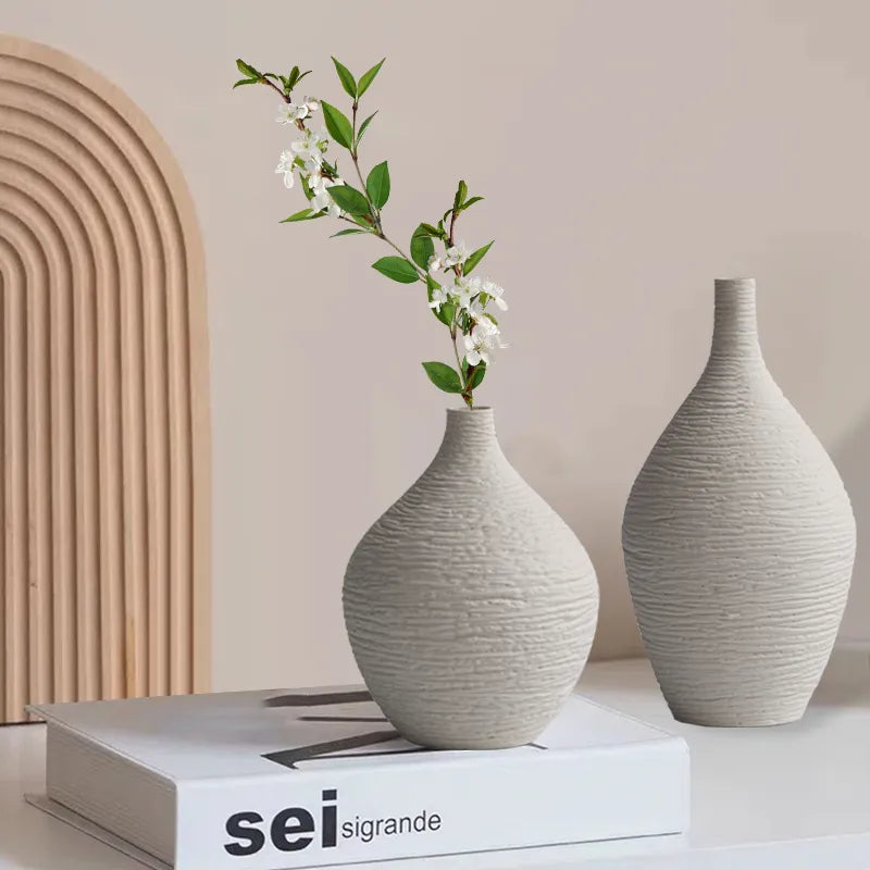 Minimalistické keramické vázy v Nordic stylu
