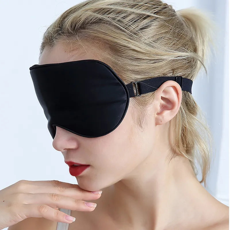 Soft luxurious sleeping mask made of 100% Natural Mulberry silk