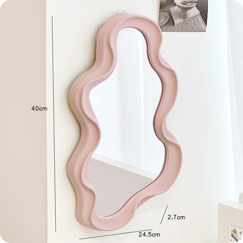 Wavoe wavy modern mirror