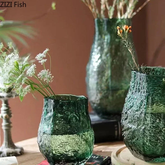 Skleněná transparentní dizajnová váza Wrinkle