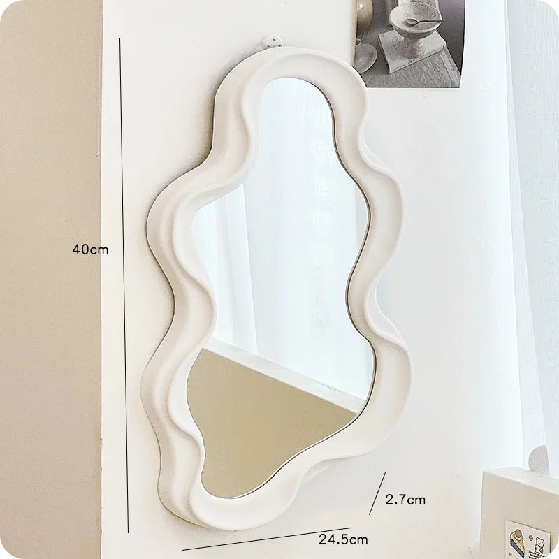 Wavoe wavy modern mirror